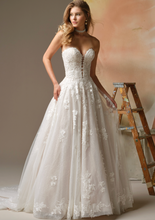 Load image into Gallery viewer, Jennifer