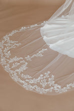 Load image into Gallery viewer, Vera Veil