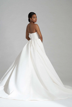 Load image into Gallery viewer, Larissa MJ813
