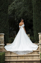 Load image into Gallery viewer, Prestyn
