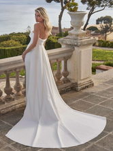 Load image into Gallery viewer, Yuval - Dress &amp; Cape - Odissey Crepe
